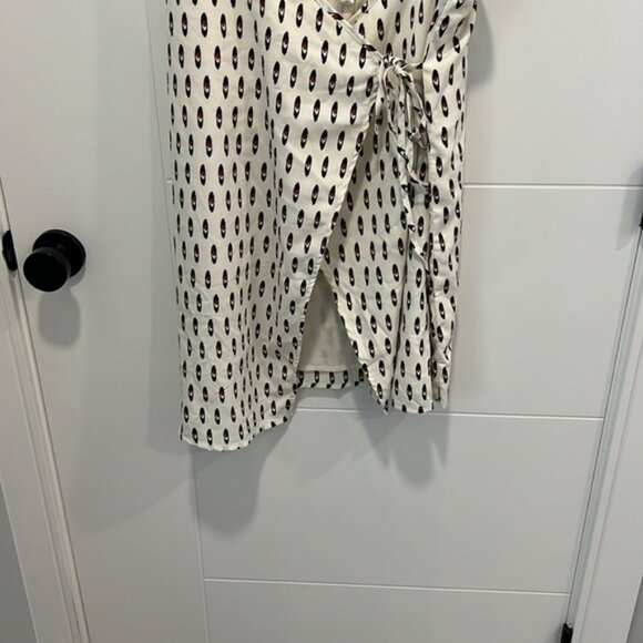 Amuse Society wrap top size large - Picture 3 of 6